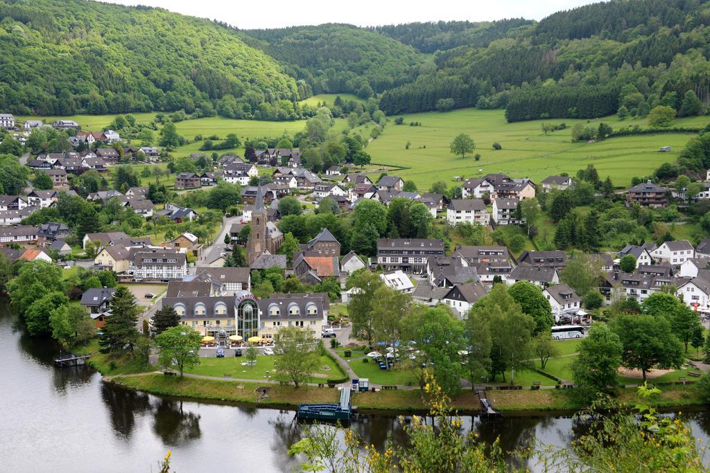 Pension Zur Schmiede ไอน์รัวห์ ภายนอก รูปภาพ